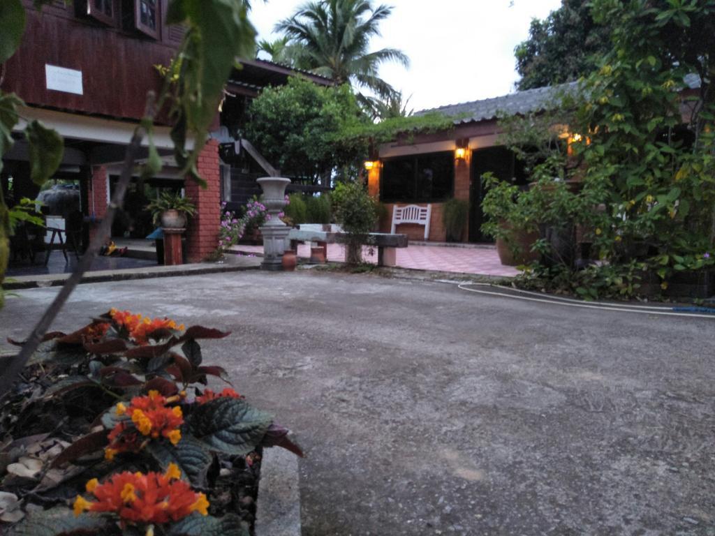 Oui Kaew Homestay パヤオ エクステリア 写真